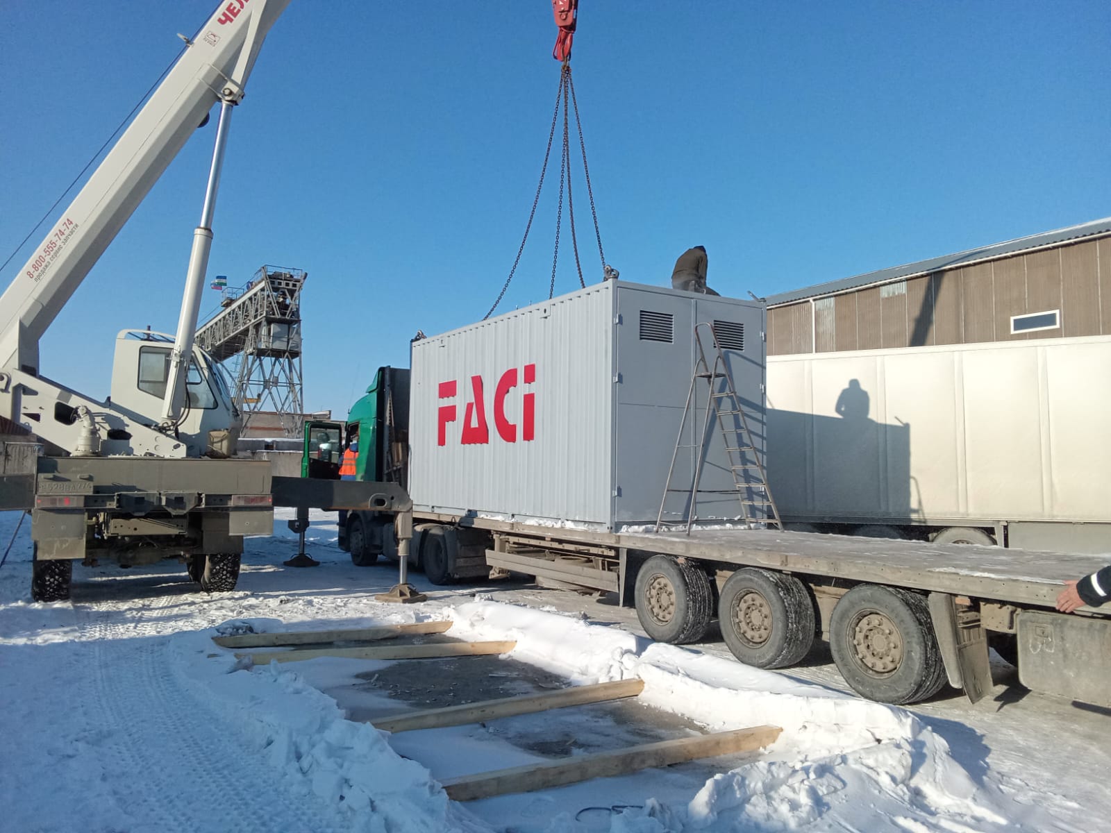 Block-modular boiler house on a semi-trailer