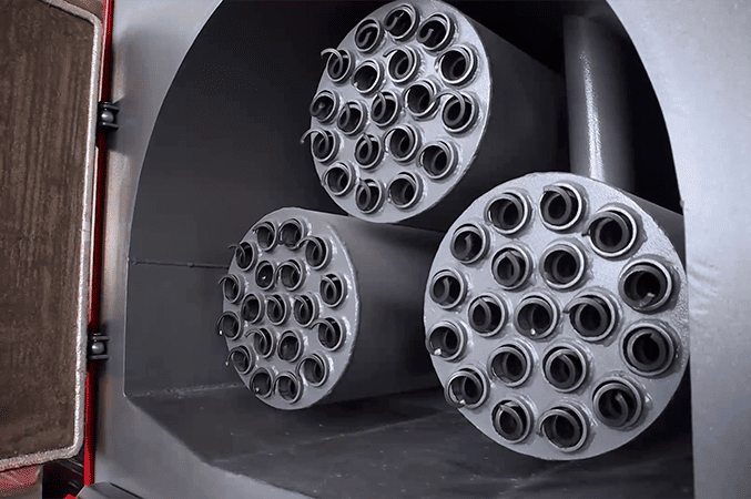Automatic ash cleaning of the boiler